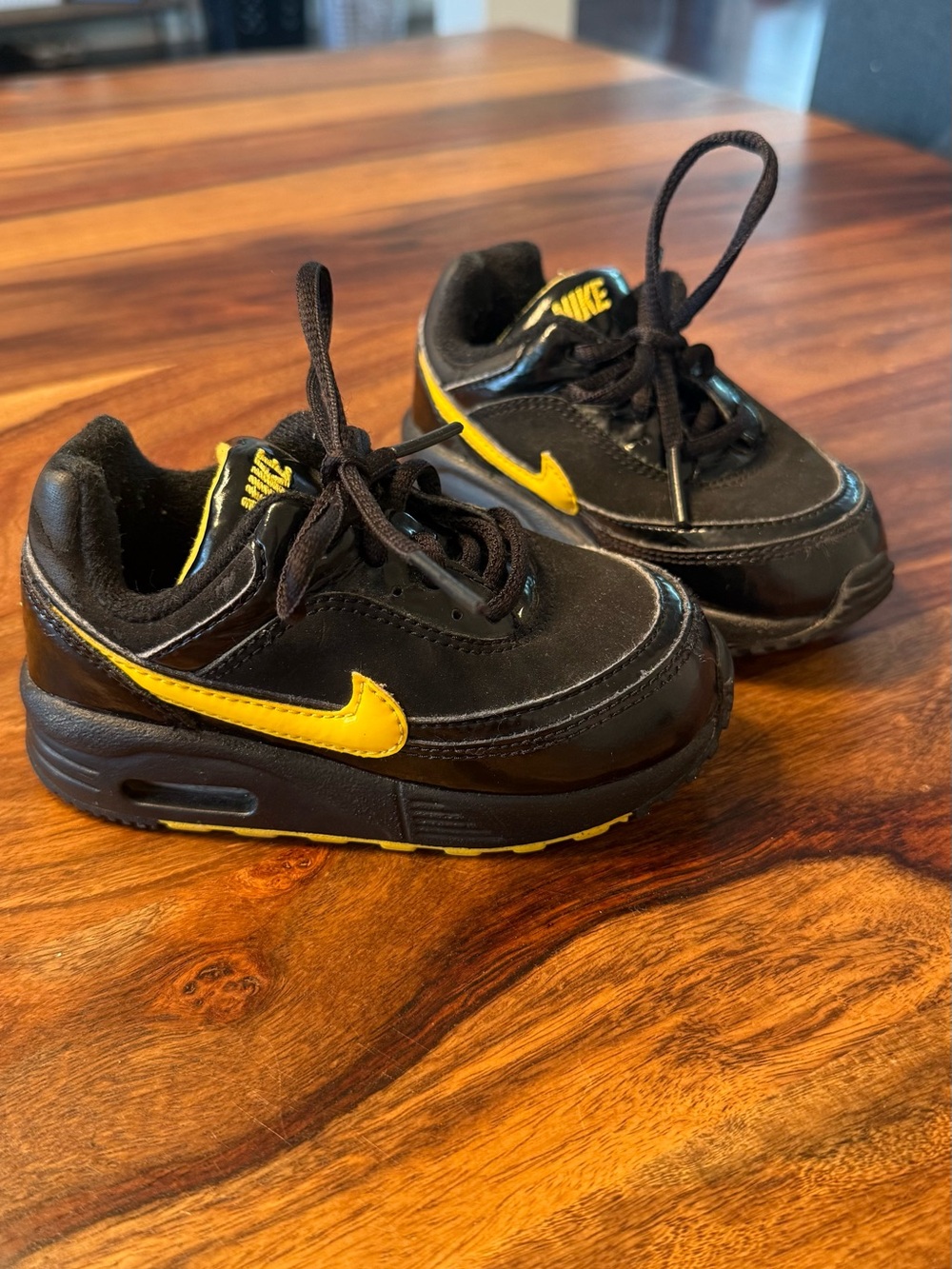 Baby Nike shoes size 6c